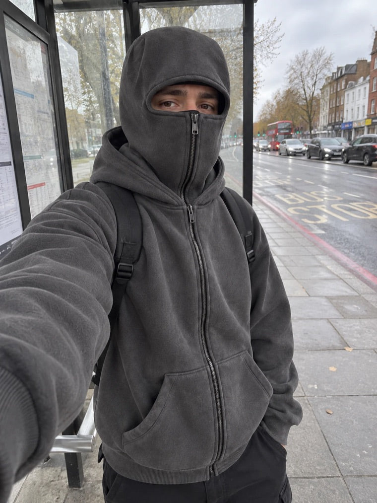 Ghowsted Hoodie in Anthracite worn by Yanis B.